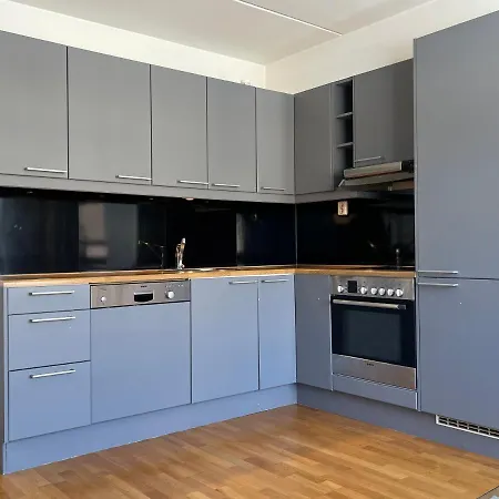Apartment Center Flat W Roof Terrace & Free Parking *