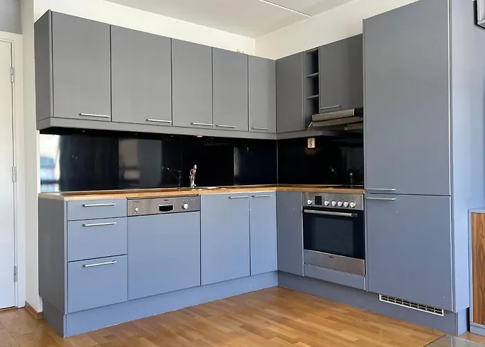 Apartment Center Flat W Roof Terrace & Free Parking *