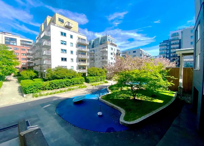 Apartment Center Flat W Roof Terrace & Free Parking *