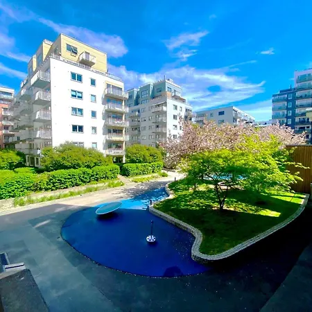 Daire Center Flat W Roof Terrace & Free Parking *